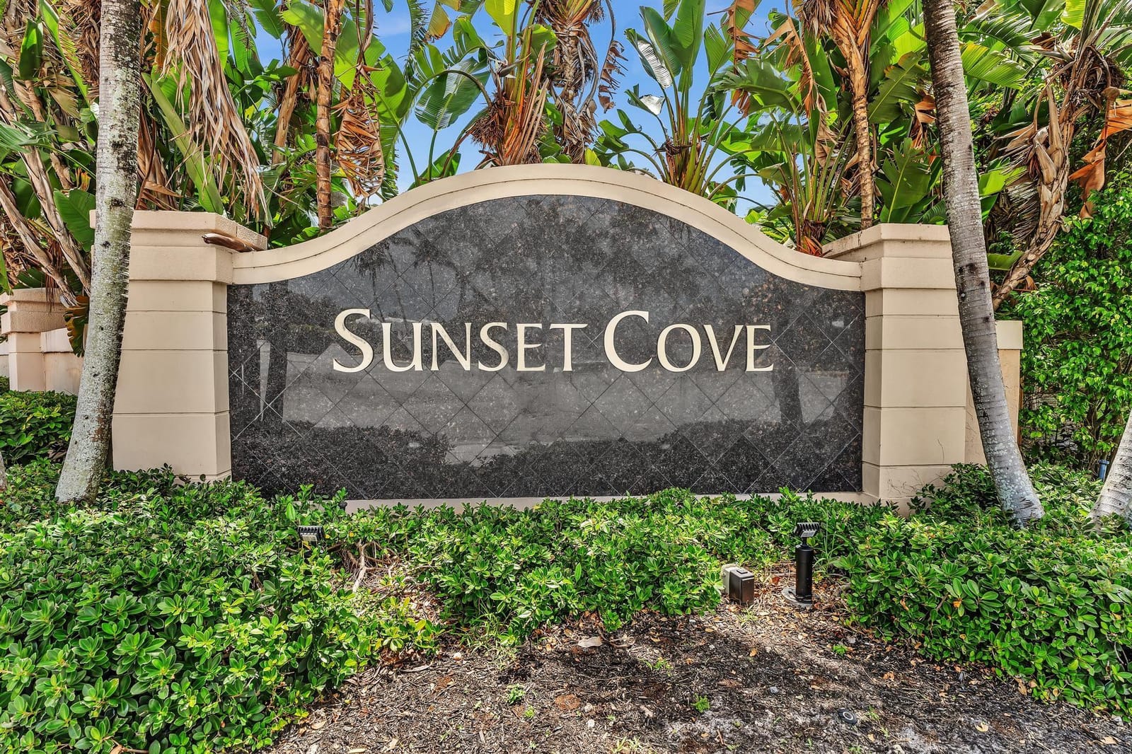 10180 NW 5th Street, Plantation, FL 33324