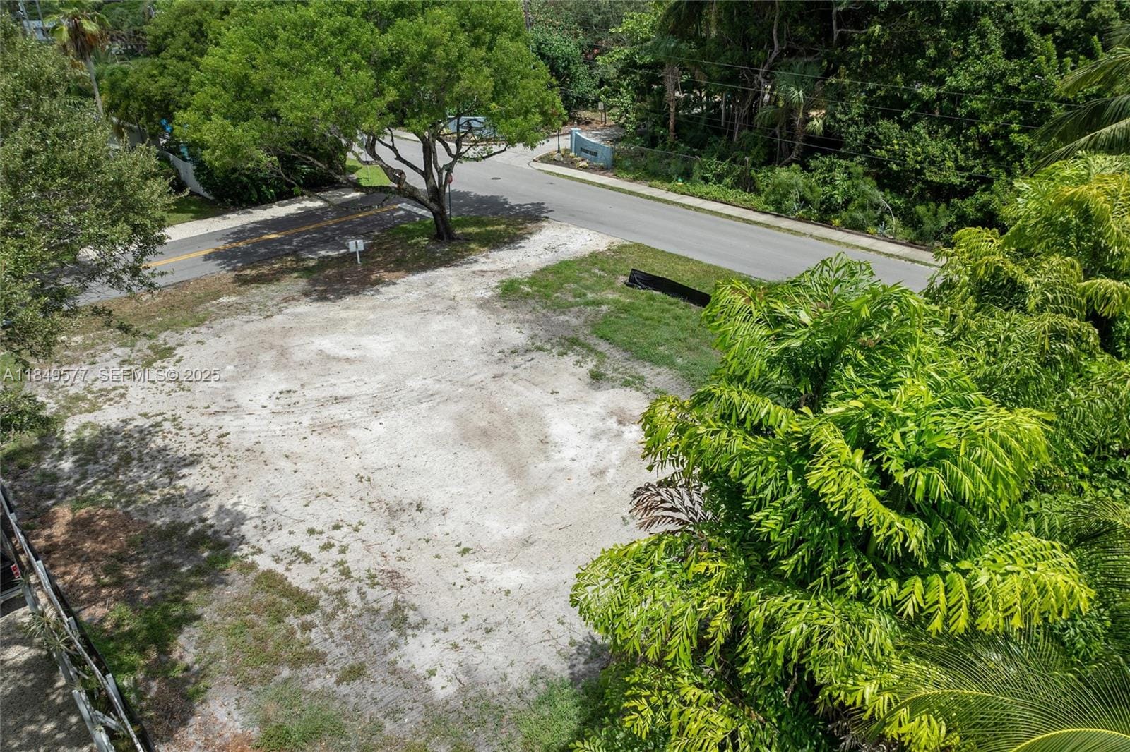 90 NE 21st Court — photo 12