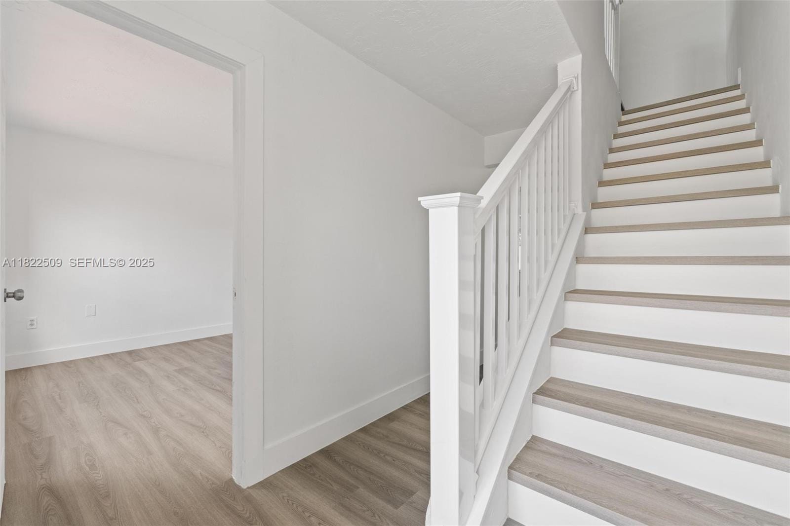 2778 NW 196th Street — photo 2