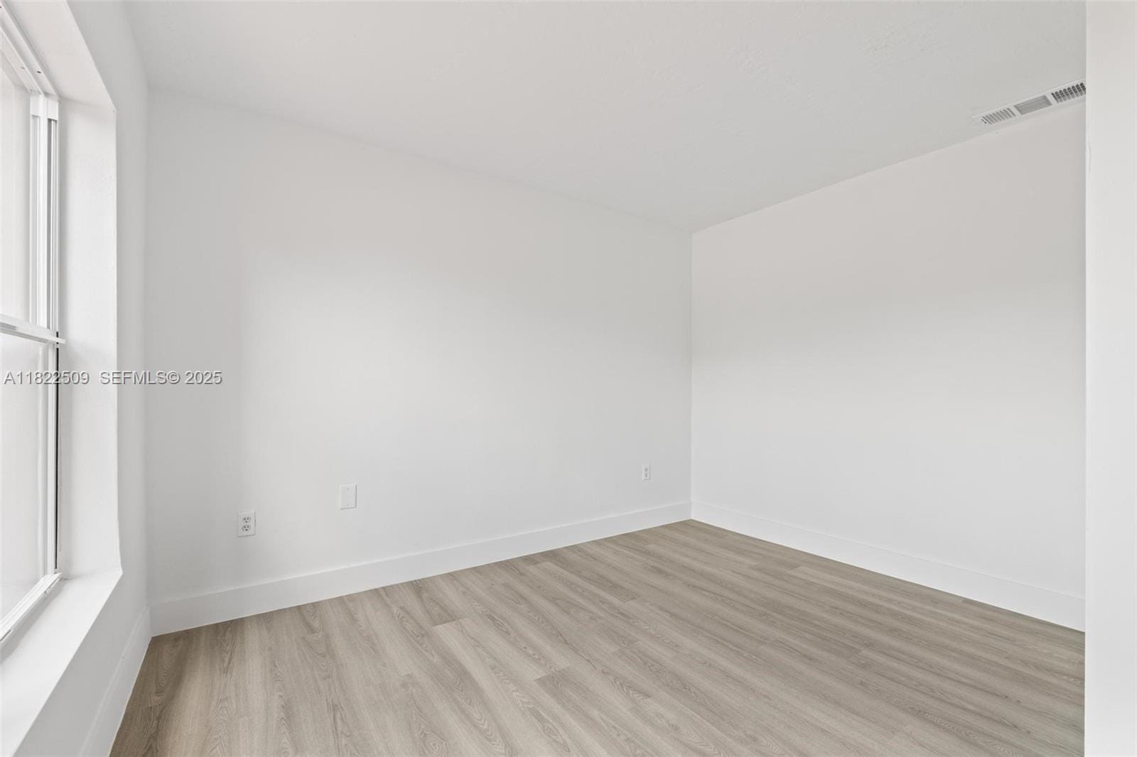 2778 NW 196th Street — photo 3