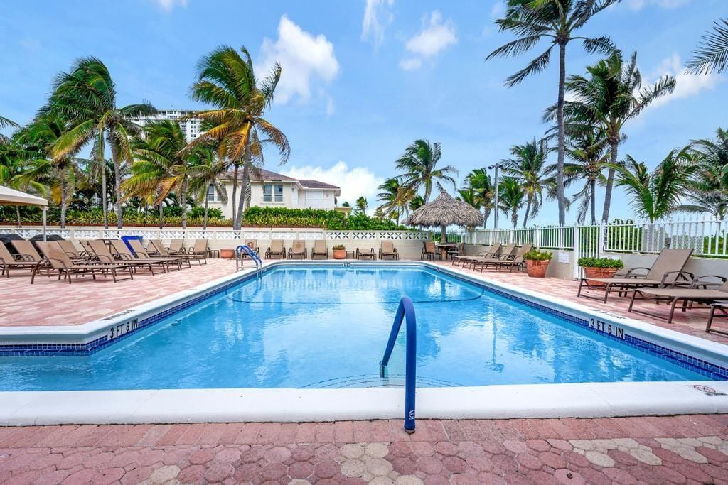 401 Briny Avenue 610, Pompano Beach, FL 33062 photo 27