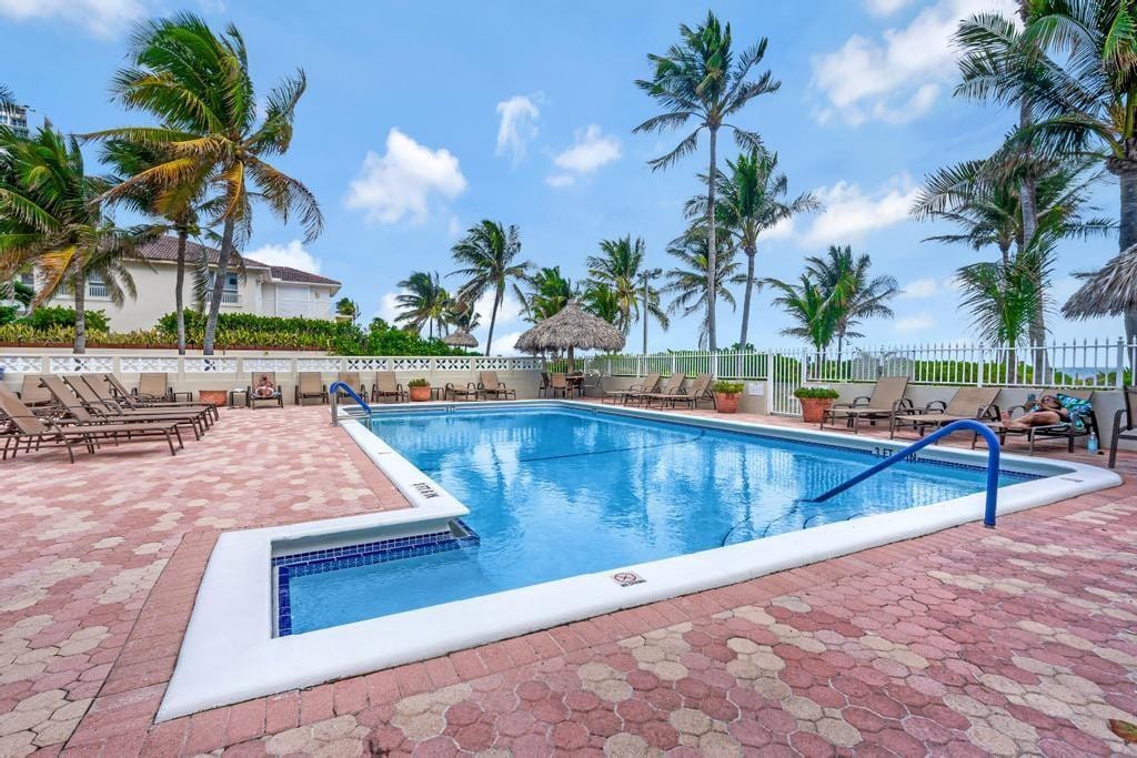 401 Briny Avenue 610, Pompano Beach, FL 33062 photo 28