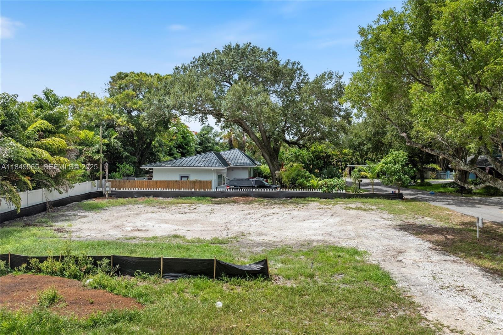 90 NE 21st Court — photo 5