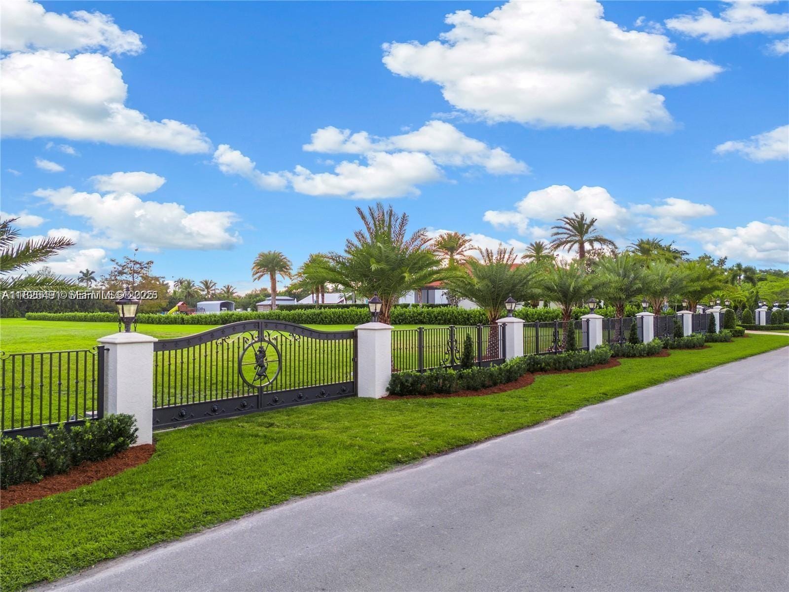 70 Sw Place, Southwest Ranches, FL 33331 photo 2
