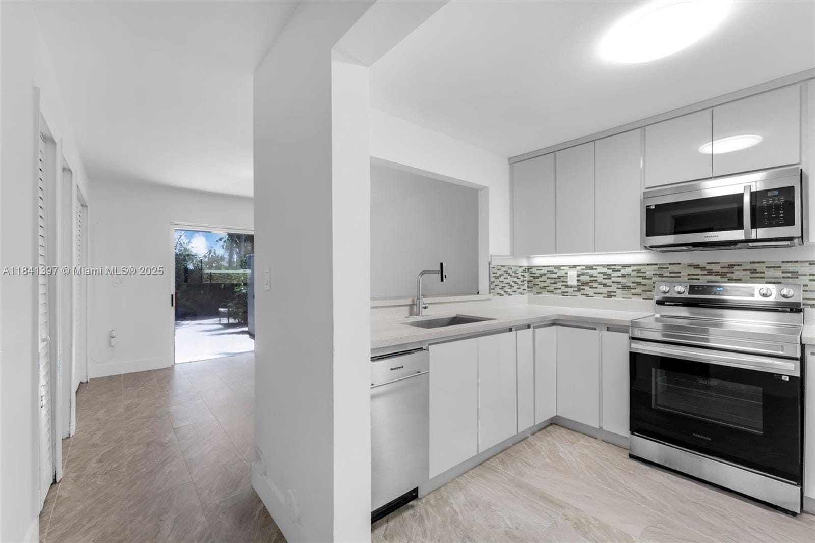 10321 SW 147th Ct Circle 8 — photo 8