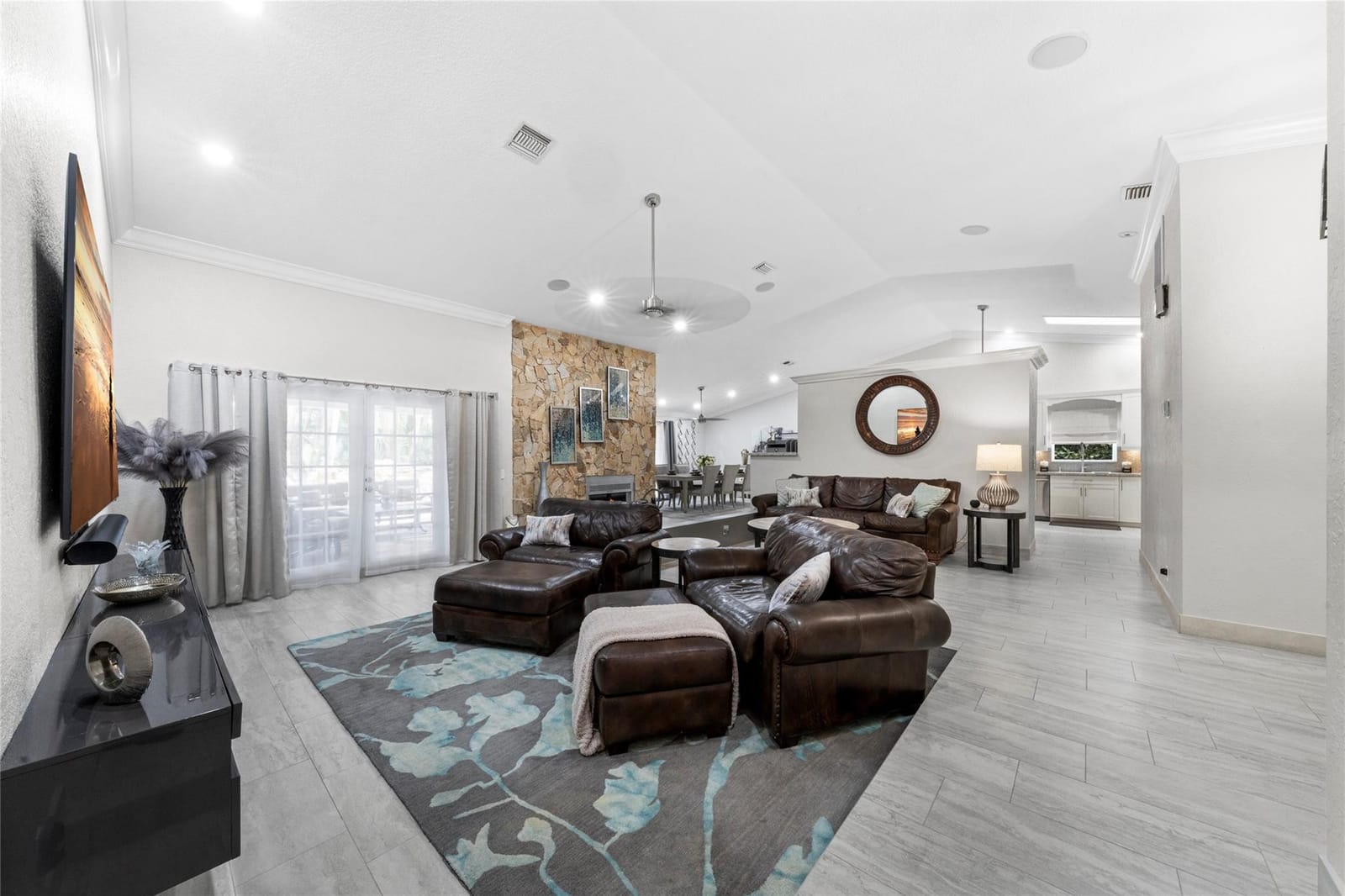 10939 NW 9th Manor — photo 7