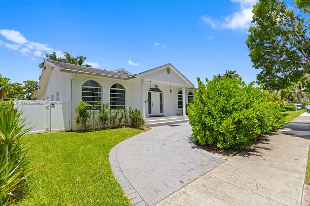 1623 Mayo Street, Hollywood, FL 33020