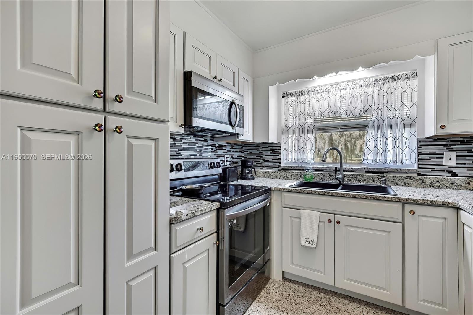 685 Afterglow Circle, FL 34429 photo 28
