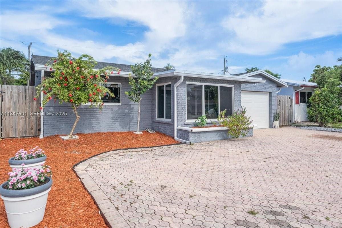 3751 NE 16th Avenue, Pompano Beach, FL 33064 photo 2