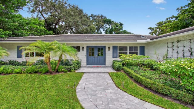 3711 Sherwood Boulevard, sold in Sherwood Park, Delray Beach, FL