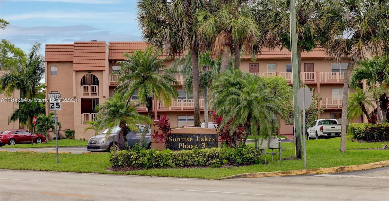 8861 Sunrise Lakes Boulevard 307, Sunrise, FL 33322 photo 12