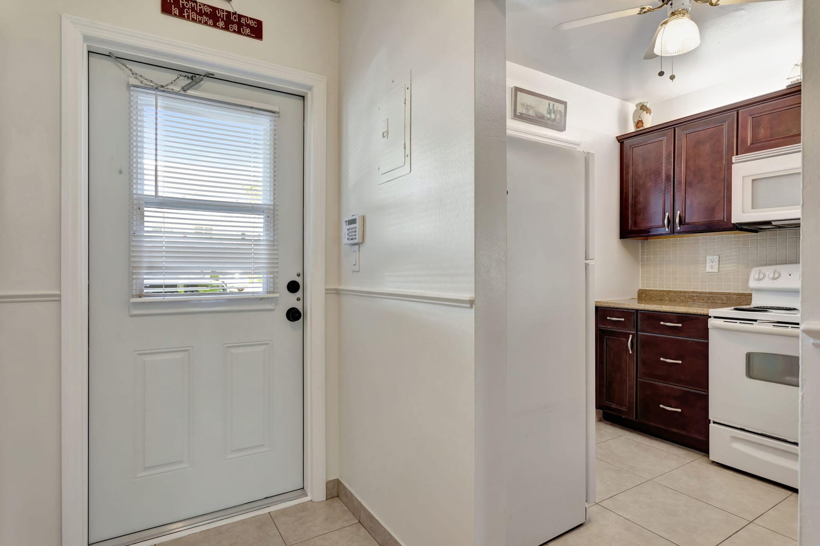 3505 NW 48th Avenue 416 — photo 3