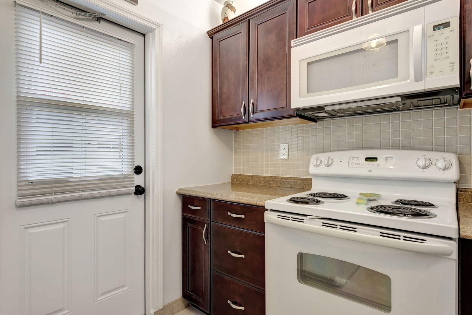 3505 NW 48th Avenue 416 — photo 6