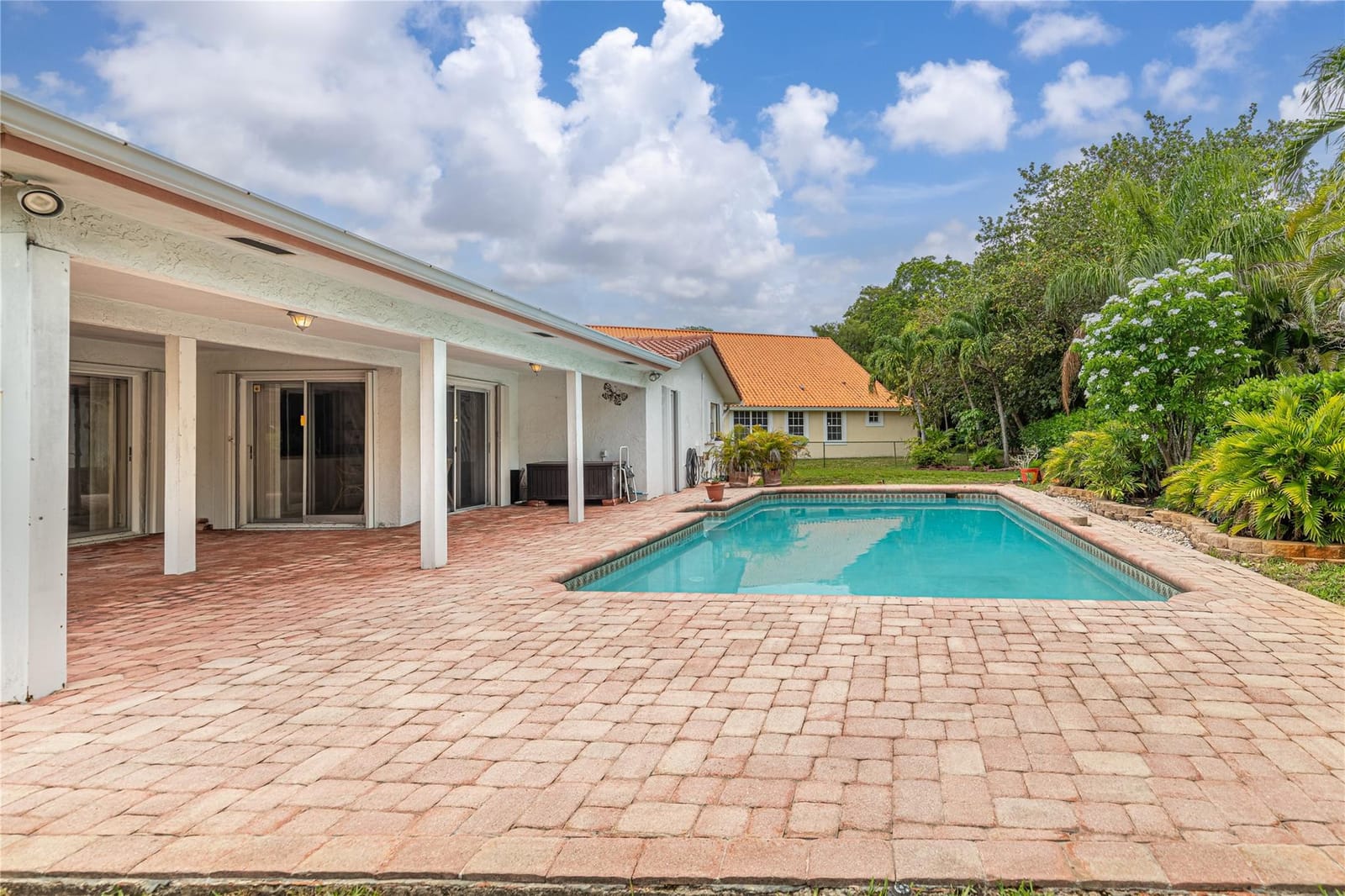 8277 NW 3rd Place, Coral Springs, FL 33071 photo 3