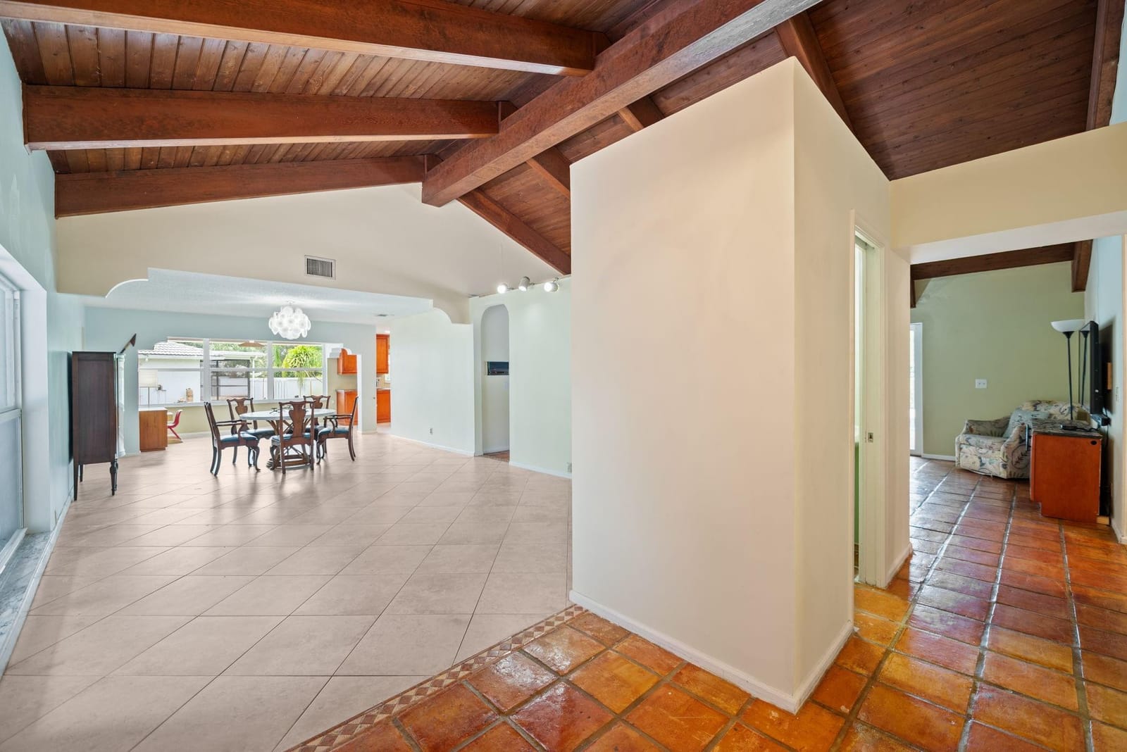 120 NW 88th Way — photo 3