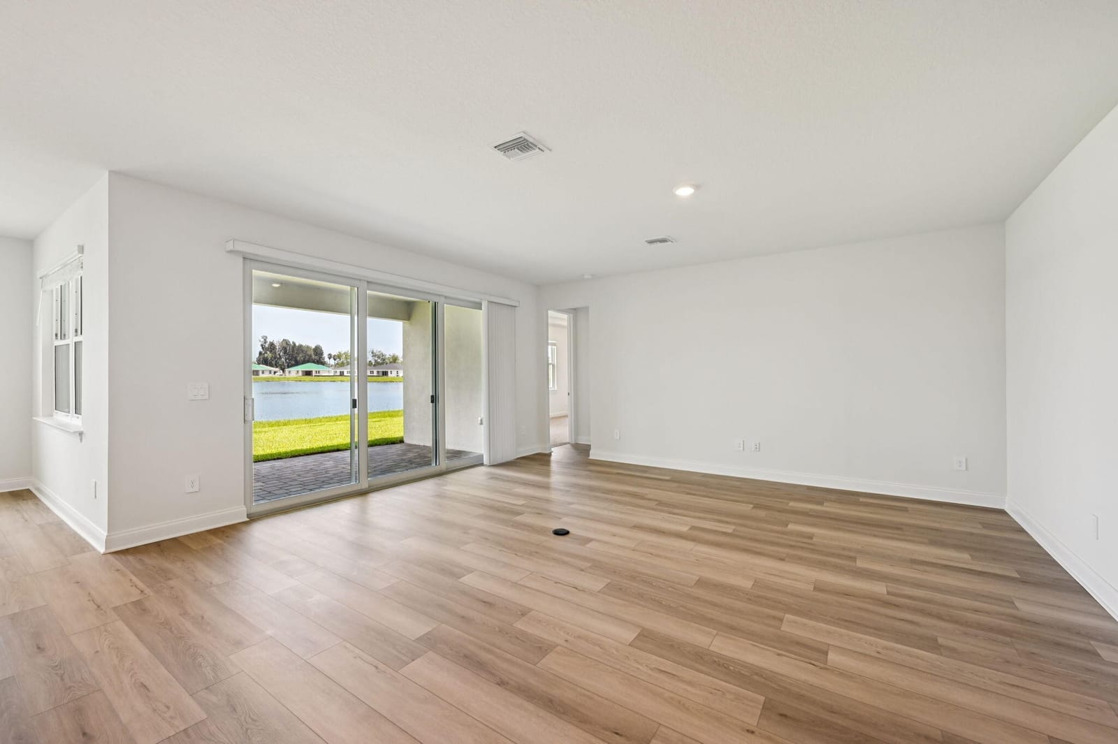 5756 Hampton Park Circle — photo 4