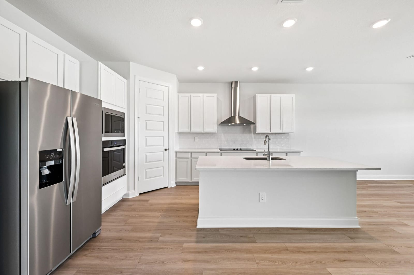 5756 Hampton Park Circle — photo 8