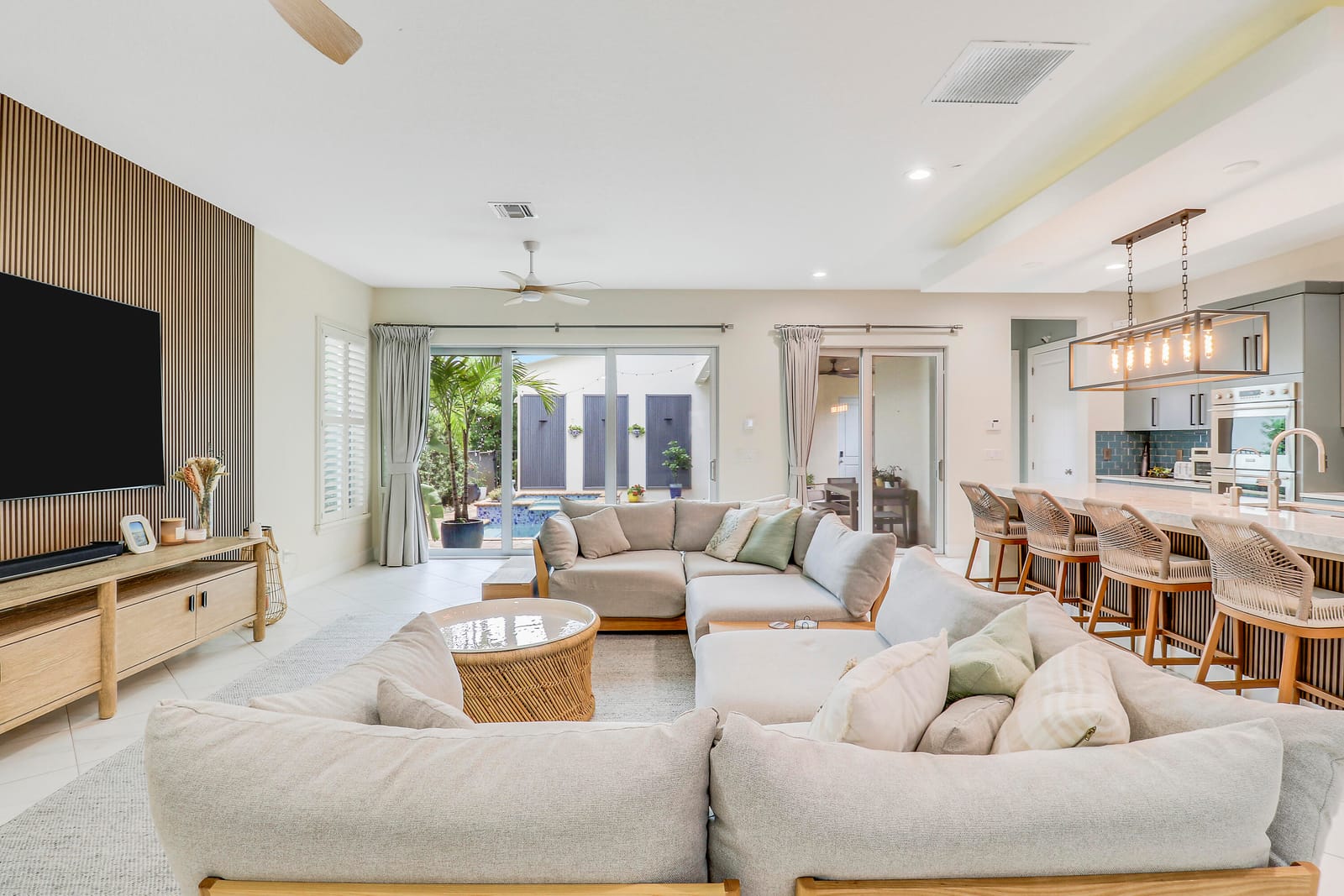 5021 Grandiflora Road, Palm Beach Gardens, FL 33418