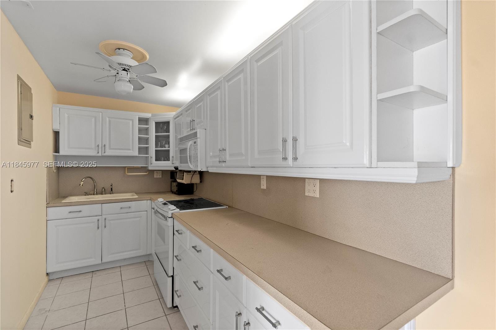 200 S Birch Road 1212 — photo 11