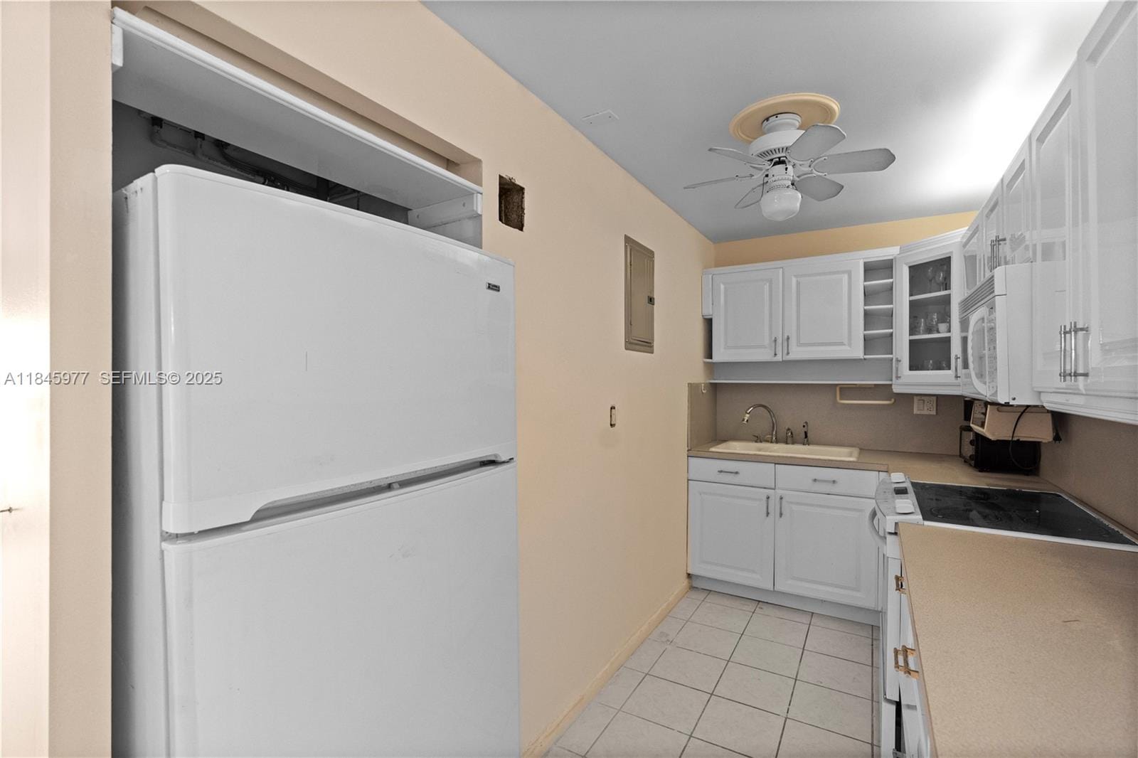 200 S Birch Road 1212 — photo 12
