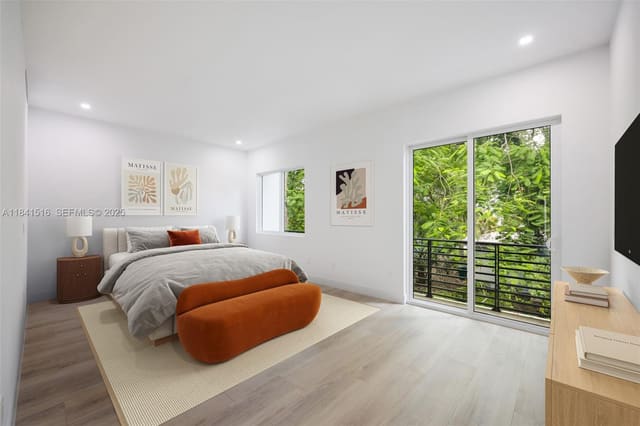 3164 Plaza Street, Coconut Grove, FL 33133
