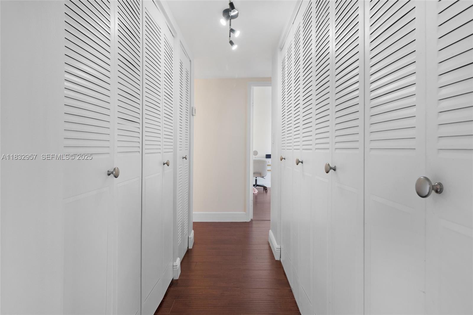 2500 NE 135th Street C711, North Miami, FL 33181 photo 23