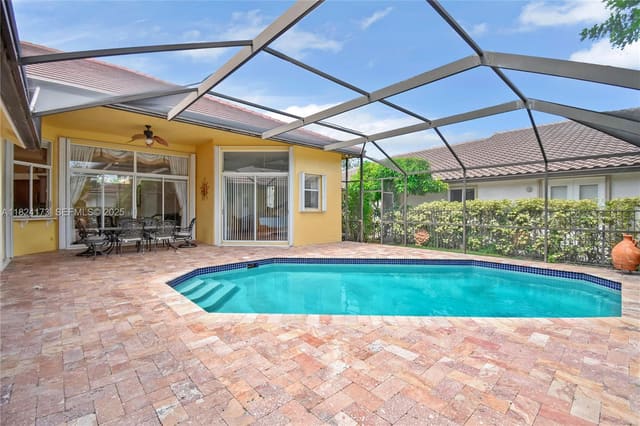 2694 Oakbrook Drive, Weston, FL 33332