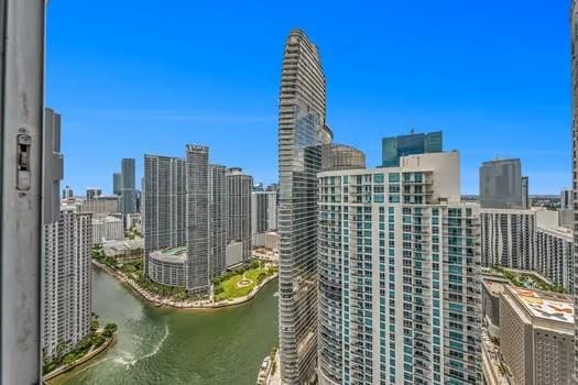325 S Biscayne Boulevard UPH-14, Miami, FL 33131