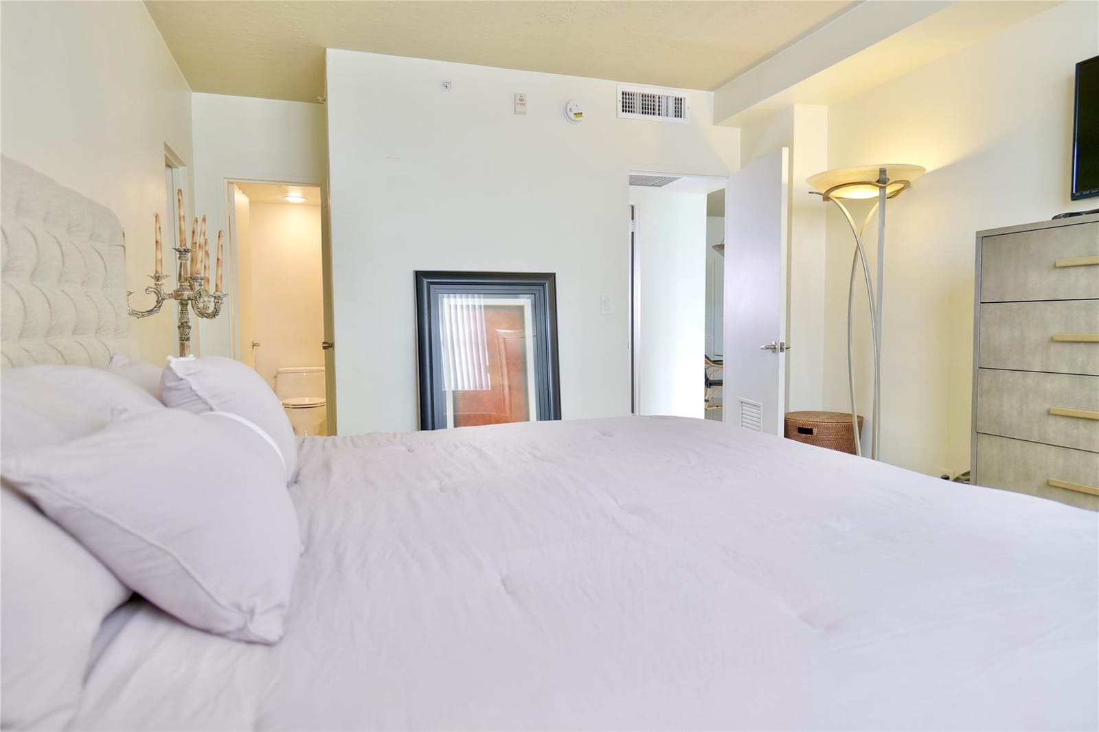 3000 S Ocean Drive 312 — photo 3