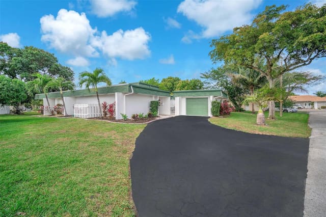 5820 Australian Pine Drive, sold in Woodlands Sec Six, Tamarac, FL