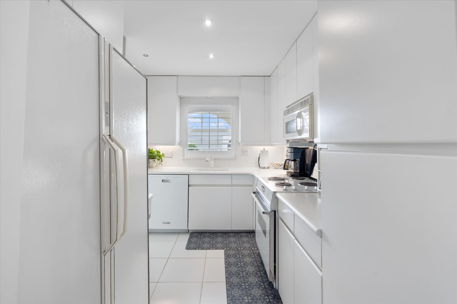 769 Jeffery Street 303 — photo 9