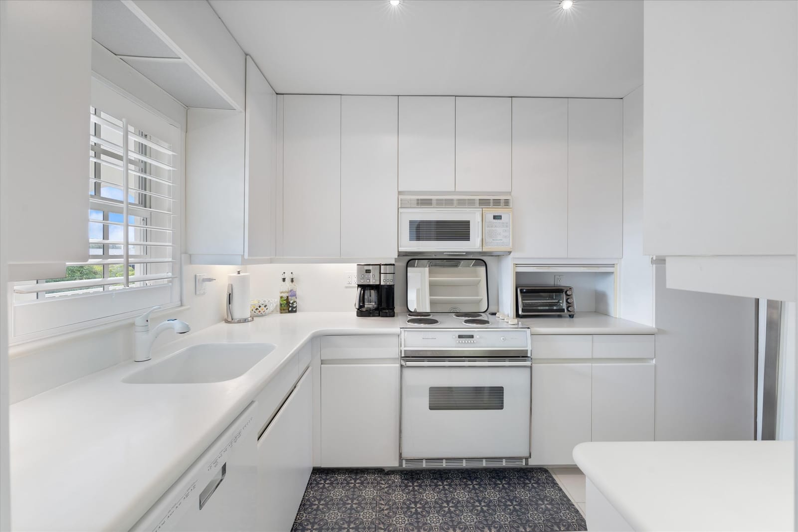 769 Jeffery Street 303 — photo 10
