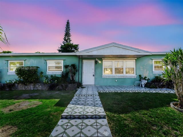 22534 SW 114th Place, Miami, FL 33170