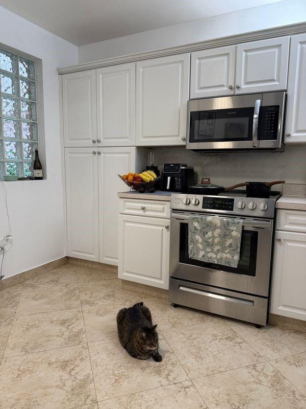 4161 Coral Tree Circle 161 — photo 5