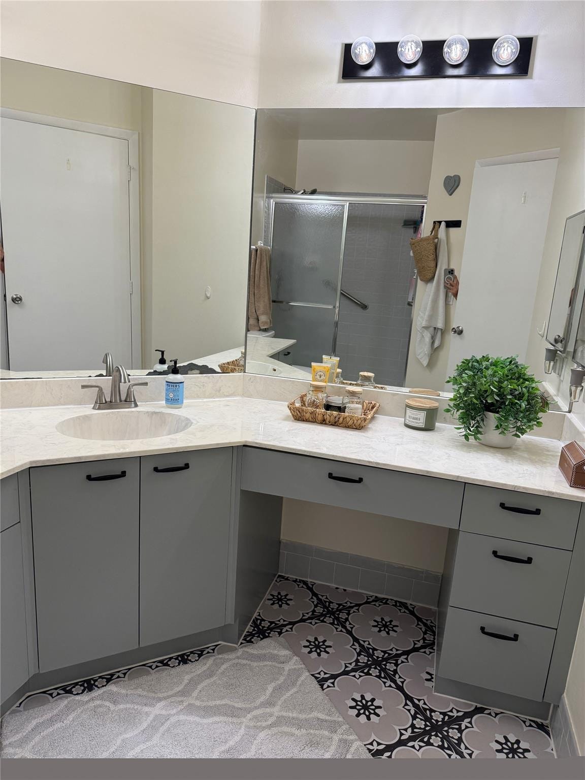 4161 Coral Tree Circle 161 — photo 8