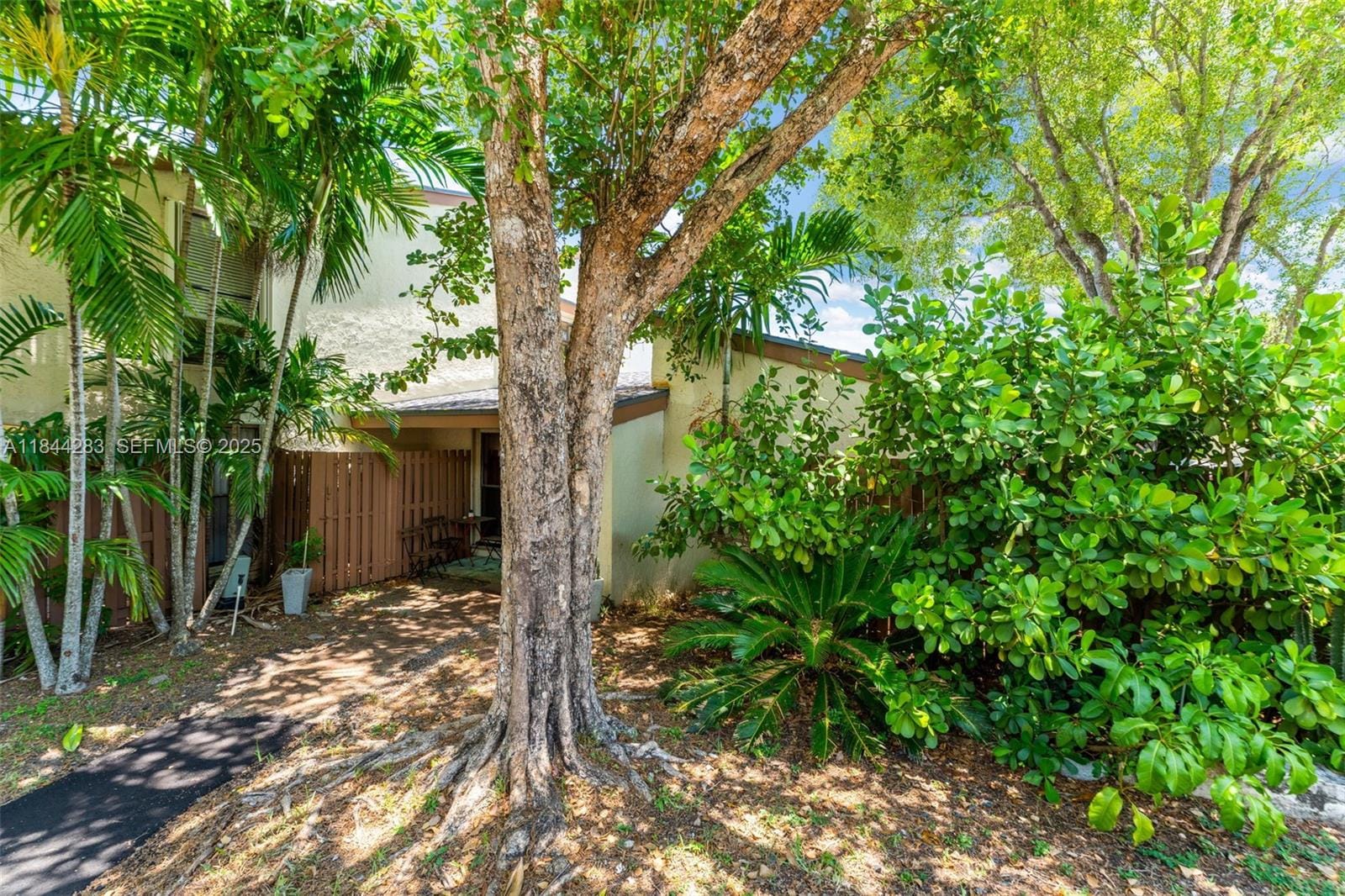 11466 SW 109th Road 42W — photo 2