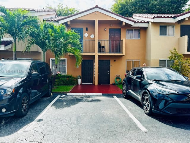 541 NW 82nd Court 371, sold in Mira Villas Condo, Miami, FL