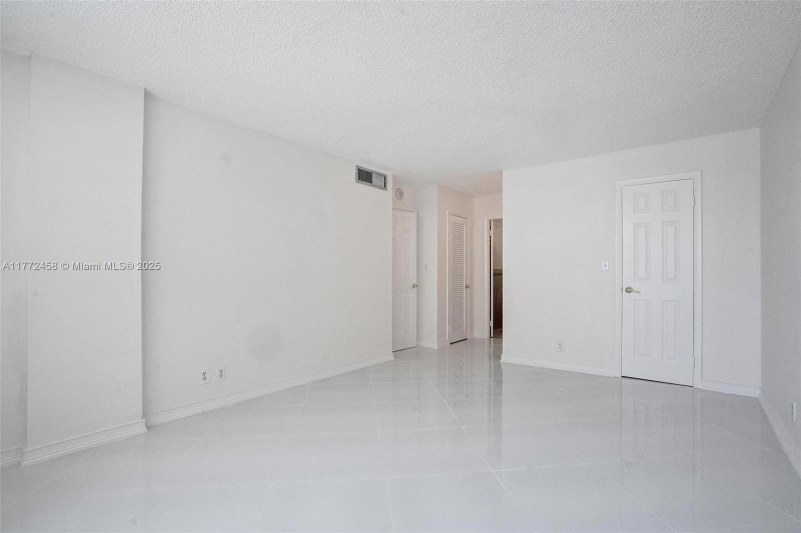 3113 S Ocean Drive 410, Hallandale Beach, FL 33009 photo 12