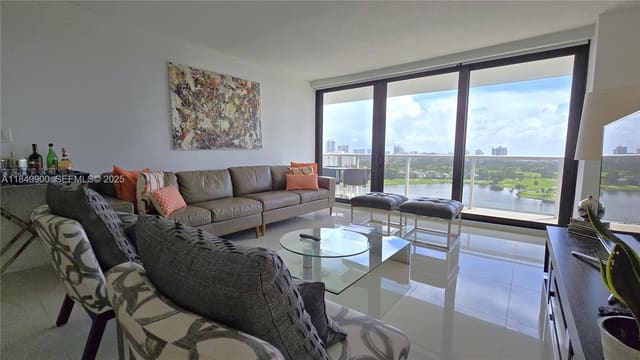 3731 N Country Club Drive 1825, Aventura, FL 33180