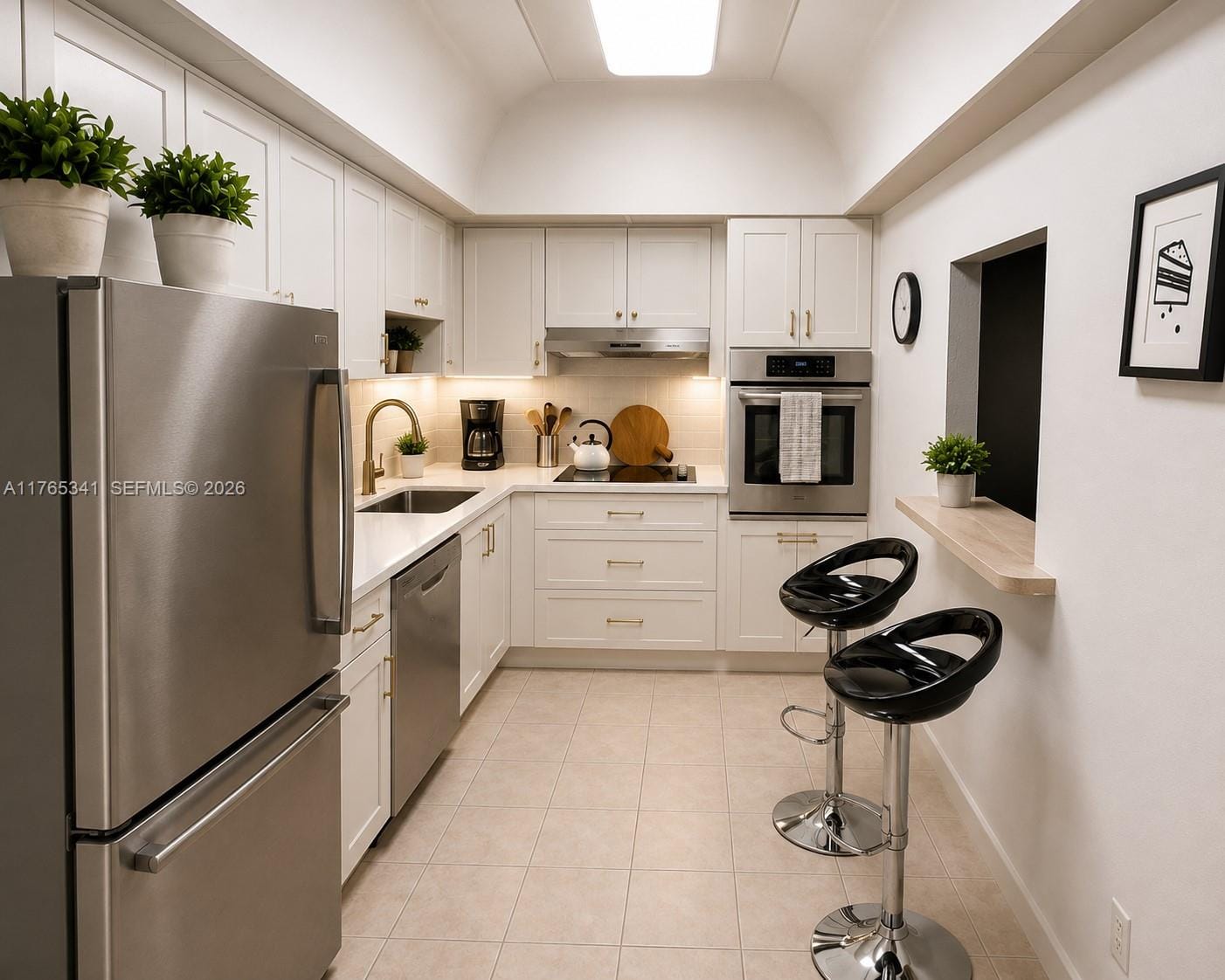 19390 Collins Avenue 312 — photo 7