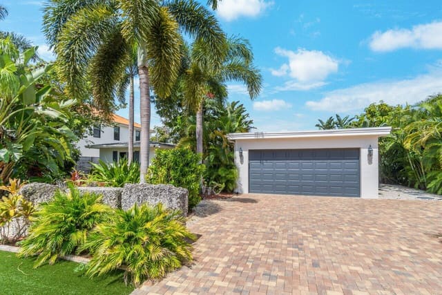 2845 SW 4th Street, Boynton Beach, FL 33435