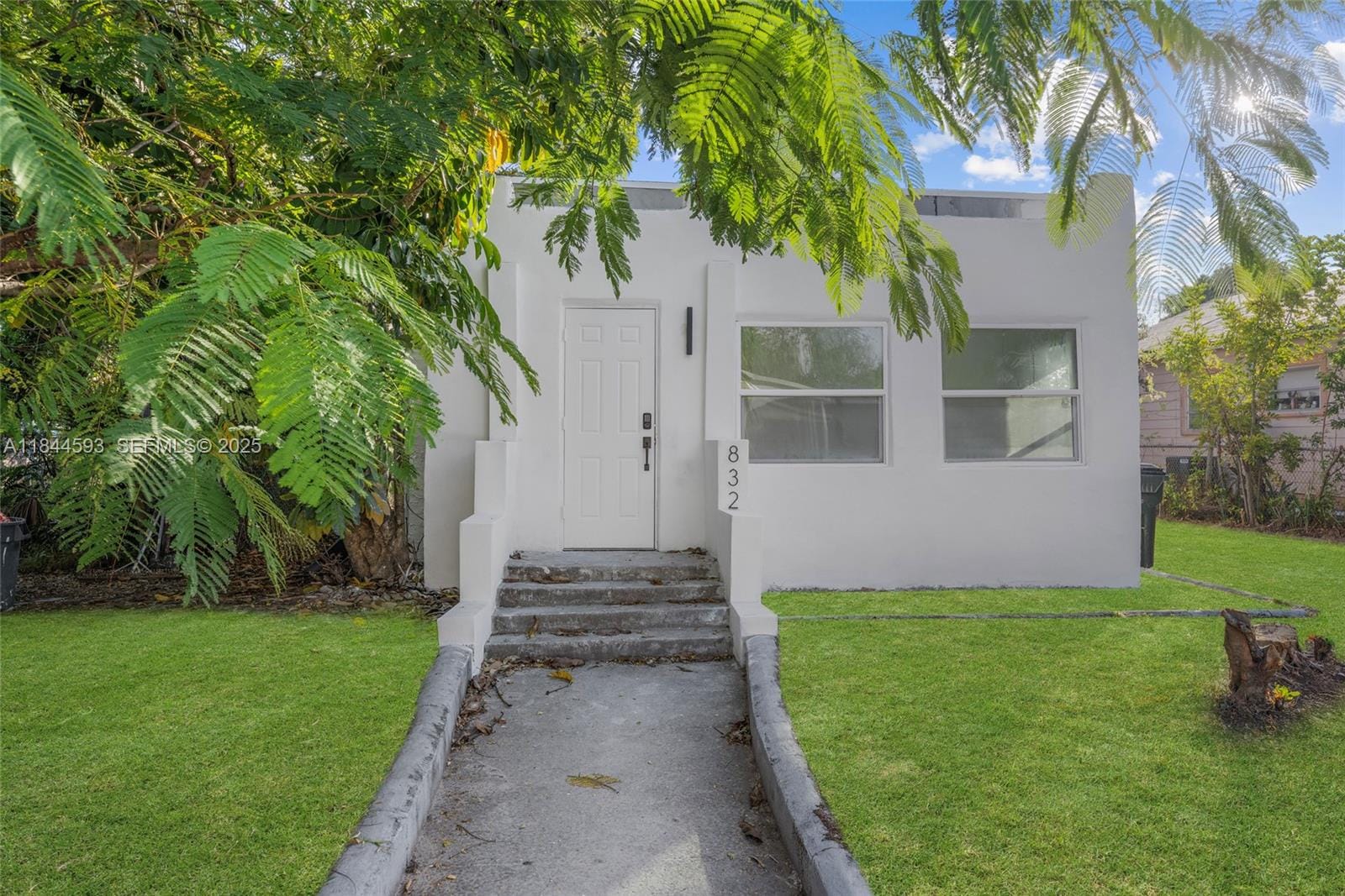 832 N C Street, Lake Worth, FL 33460 photo 2