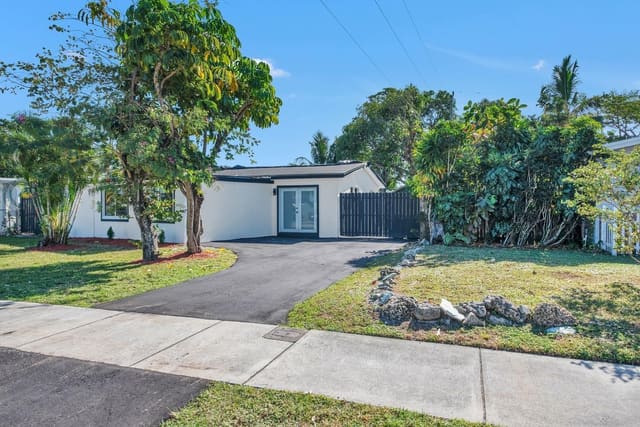 120 NE 57th Court, sold in Patterson Park, Fort Lauderdale, FL