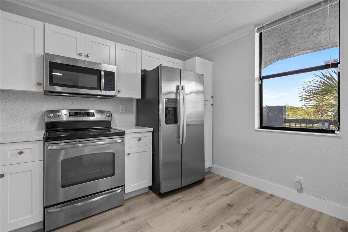 4134 S Carambola Circle H403 — photo 7