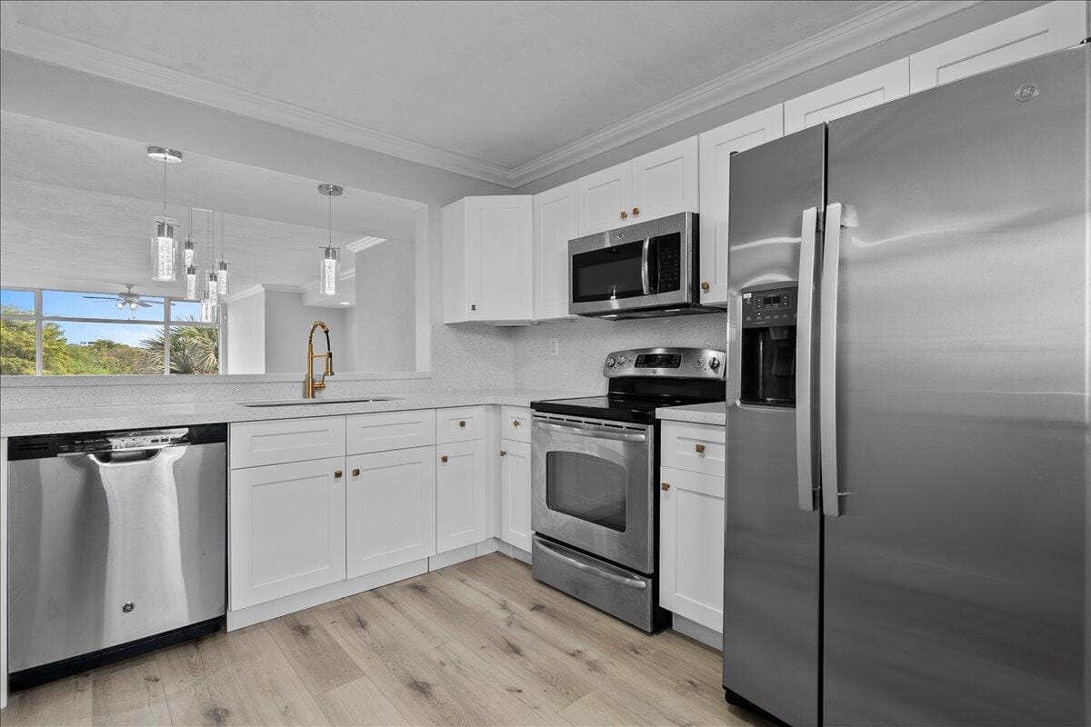 4134 S Carambola Circle H403 — photo 8