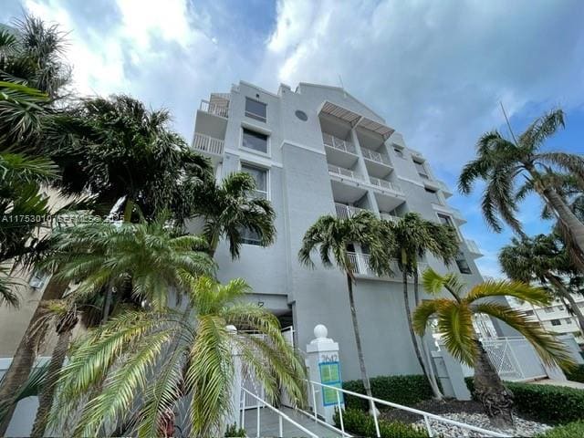 2642 Collins Avenue 506, sold in Capomar, Miami Beach, FL