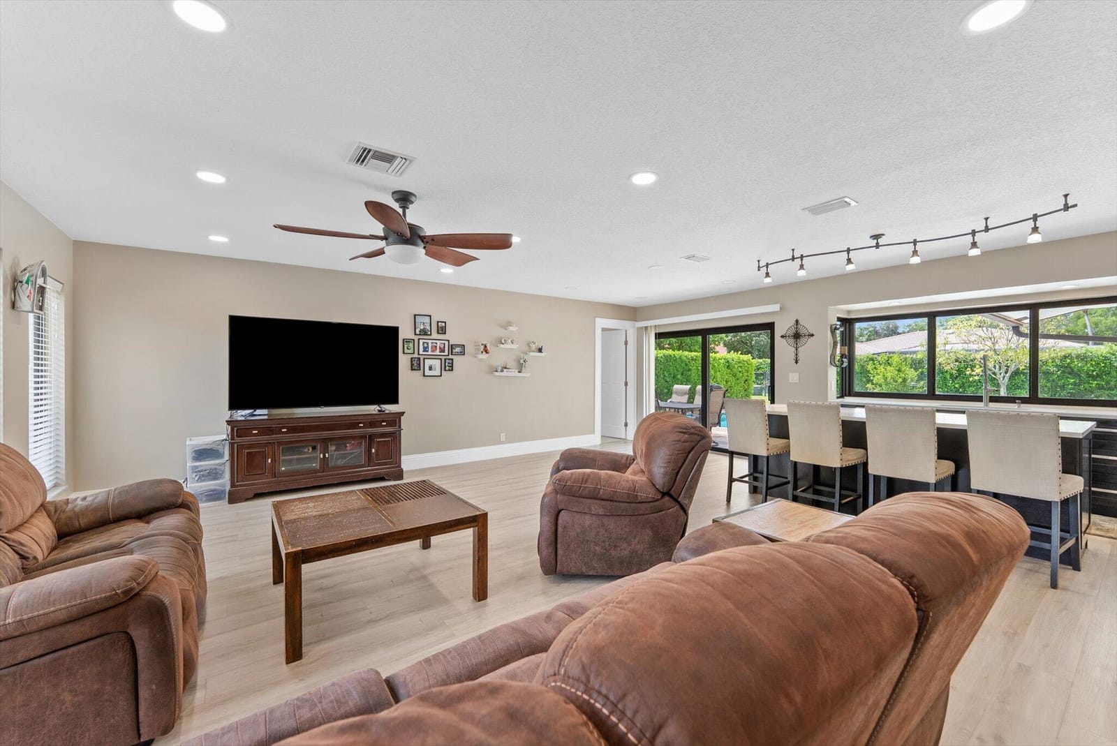 10344 NW 17th Street — photo 10