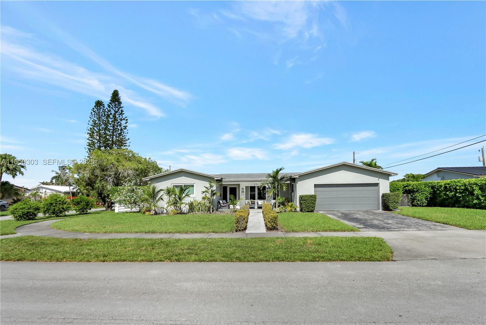 1824 SW 100th Avenue, Miami, FL 33165