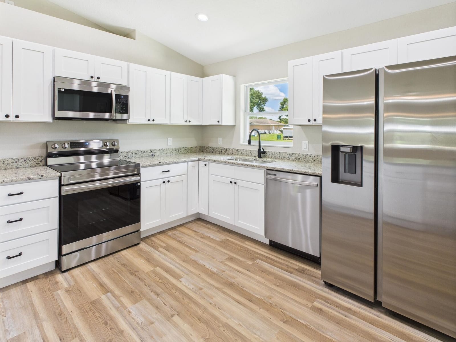 910 NW 5th Street — photo 10