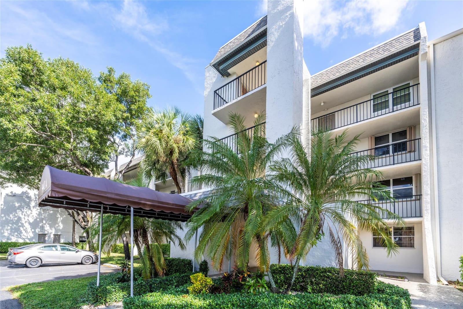 9440 Bldg A Poinciana Place 211, Davie, FL 33324